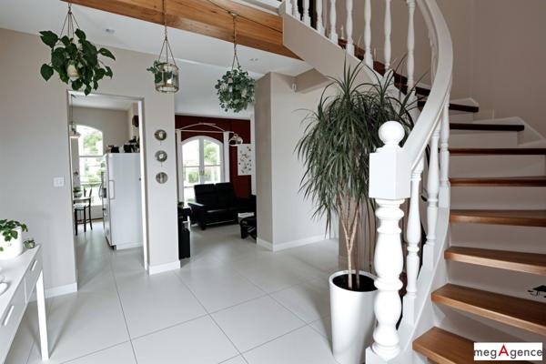 Maison à ORVAULT, 44700 - 10 pièces 181m²