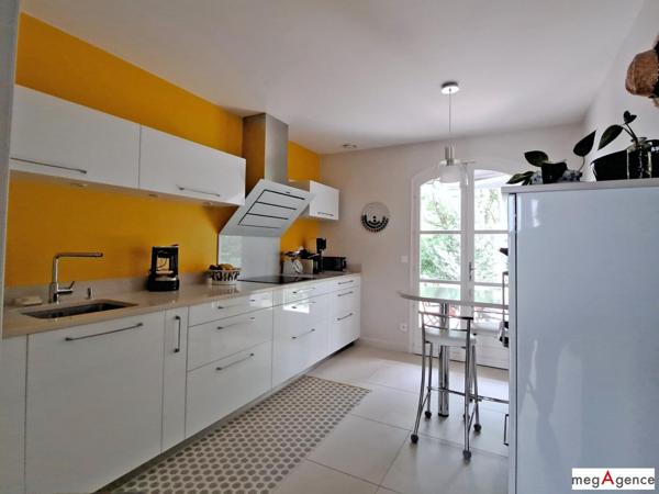 Maison à ORVAULT, 44700 - 10 pièces 181m²