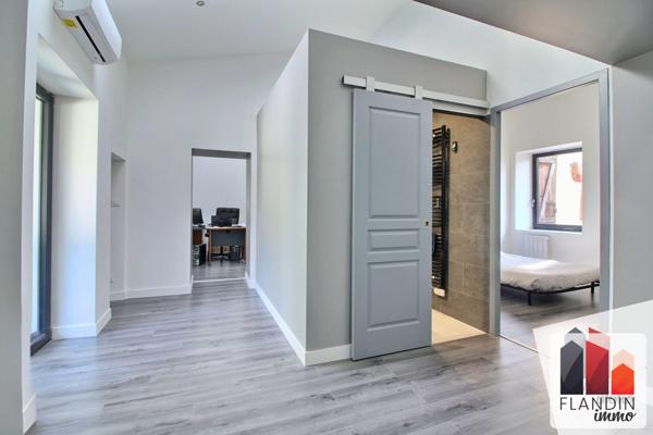 Maison 173 m² – 5 pièces + T3 indépendant – Charly