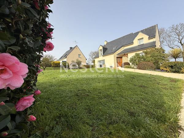 NAIZIN - Jolie maison à vendre 4 chambres, sous-sol complet et son joli jardin de 1390 m²