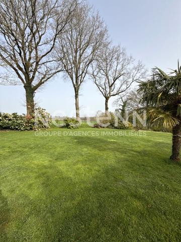 NAIZIN - Jolie maison à vendre 4 chambres, sous-sol complet et son joli jardin de 1390 m²