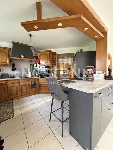 NAIZIN - Jolie maison à vendre 4 chambres, sous-sol complet et son joli jardin de 1390 m²