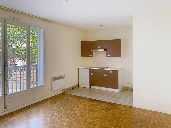 LYON 3 - LACASSAGNE / ROUGET DE L'ISLE - T1 D'ENVIRON 31 M² AVEC PARKING ET CAVE EN SOUS-SOL