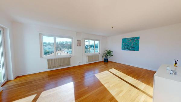 Maison spacieuse de 7 pièces à vendre PROCHE BRUNSTATT!