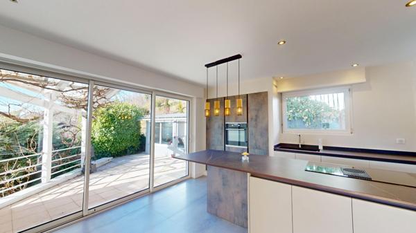 Maison spacieuse de 7 pièces à vendre PROCHE BRUNSTATT!