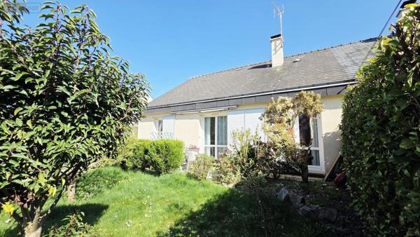 Maison à vendre à Noyal-sur-Vilaine en Ille-et-Vilaine (35530), ref : 019/5367 MCB   
centre ville