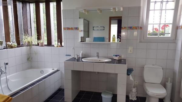 Maison à vendre à Barenton dans la Manche (50720), ref : 076/267