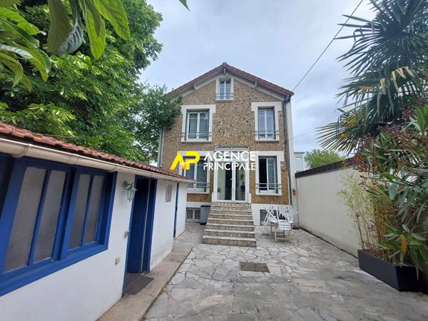 BEZONS _ Maison de 4 pièces €365 000 ** - Référence 4380