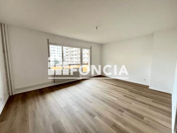 Location Appartement 3 pièces 82.5 m² - 24 RUE D'ORBEY Strasbourg 67100