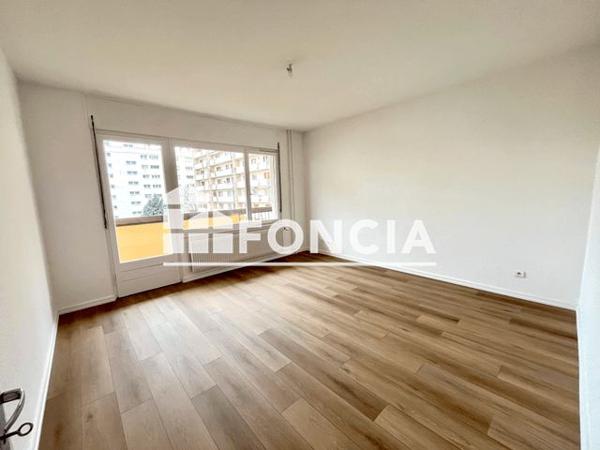 Location Appartement 3 pièces 82.5 m² - 24 RUE D'ORBEY Strasbourg 67100