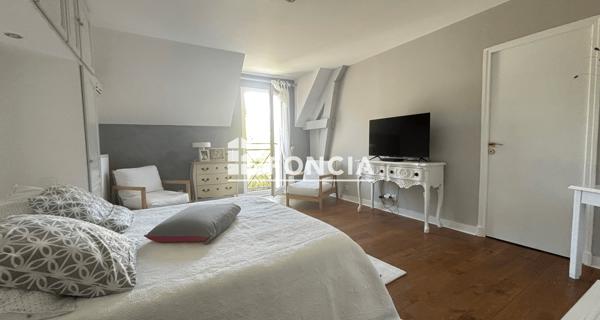 À vendre Maison 5 pièces 227 m² - Blois 41000