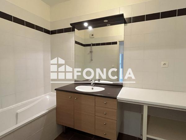 Location Appartement 2 pièces 63.95 m² - 4 AVENUE DE LA GRANDE CAVEE Herouville Saint Clair 14200