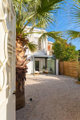 Bas de villa type 2 avec jardin et piscine