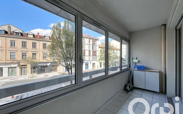 Appartement à louer    2 pièces • 50,80 m2 Villeurbanne