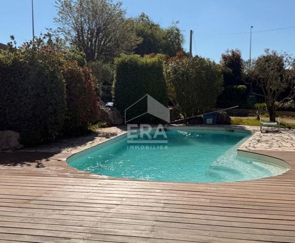 A VENDRE  84120 PERTUIS MAISON TYPE 6 PIECES DE 163M² AVEC JARDIN, GARAGE, ATELIER ET PISCINE.