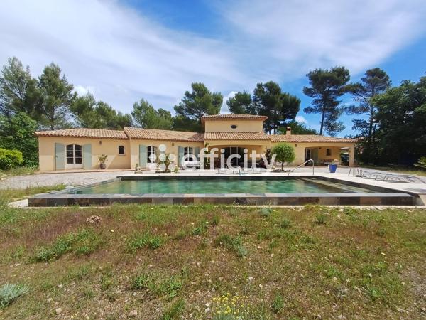 Maison
         5 pièces
        - 220 m² 842 000 € *
