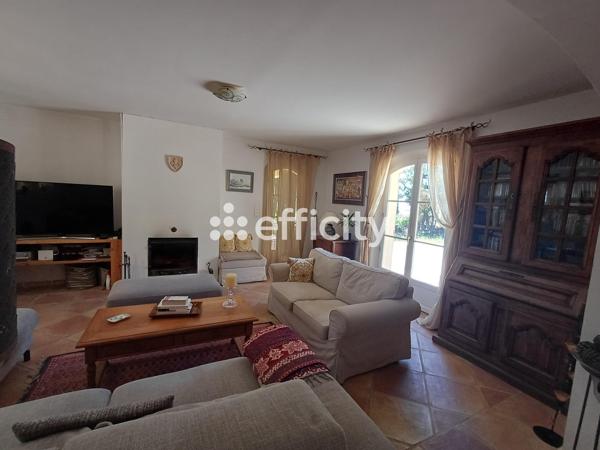 Maison
         5 pièces
        - 220 m² 842 000 € *