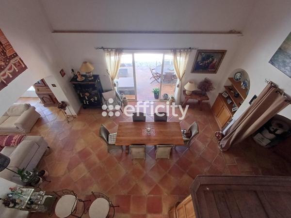 Maison
         5 pièces
        - 220 m² 842 000 € *