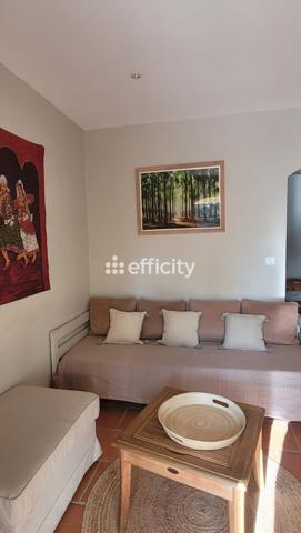 Maison
         5 pièces
        - 220 m² 842 000 € *