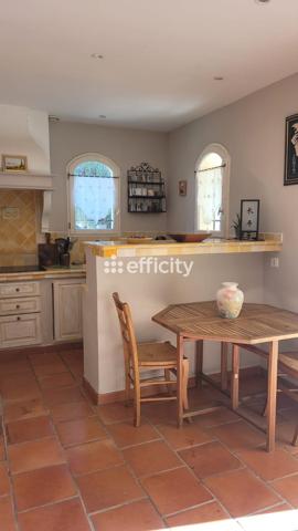 Maison
         5 pièces
        - 220 m² 842 000 € *