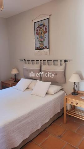 Maison
         5 pièces
        - 220 m² 842 000 € *