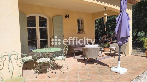 Maison
         5 pièces
        - 220 m² 842 000 € *