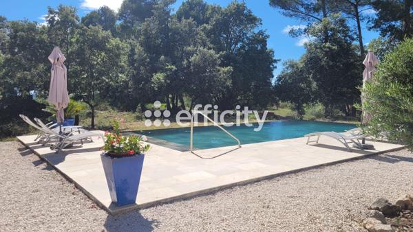 Maison
         5 pièces
        - 220 m² 842 000 € *