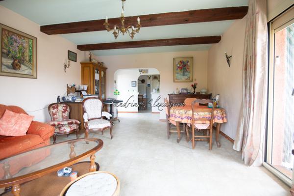 Maison
         4 pièces
        - 104 m² Exclusivité 380 000 € *