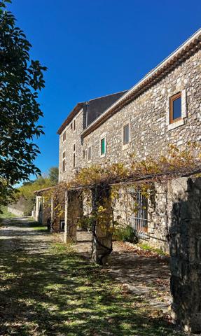 A vendre - Domaine  de 434 ha - Dans le haut Var - un héritage templier suspendu entre histoire et nature
