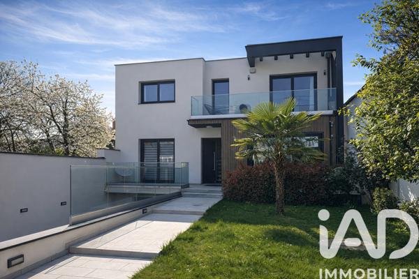 Maison à vendre 7 pièces 183 m² Sainte-Geneviève-des-Bois