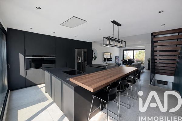 Maison à vendre 7 pièces 183 m² Sainte-Geneviève-des-Bois