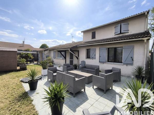 Maison à vendre 7 pièces 166,97 m² Saint-Médard-en-Jalles