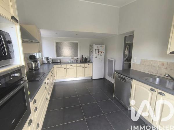 Maison à vendre 7 pièces 166,97 m² Saint-Médard-en-Jalles