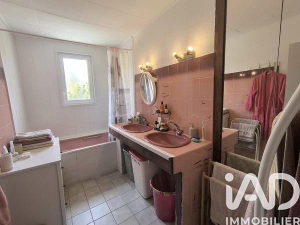 Maison à vendre 7 pièces 166,97 m² Saint-Médard-en-Jalles