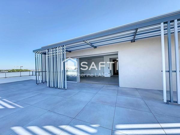 Appartement d'exception au dernier étage d'une surface habitable de 132 m² avec 130 m² de terrasse