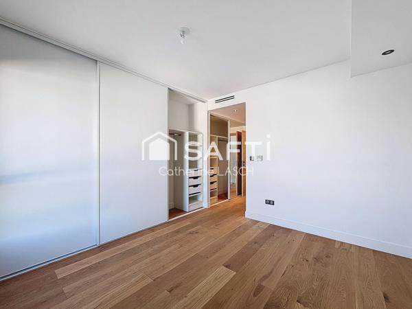 Appartement d'exception au dernier étage d'une surface habitable de 132 m² avec 130 m² de terrasse