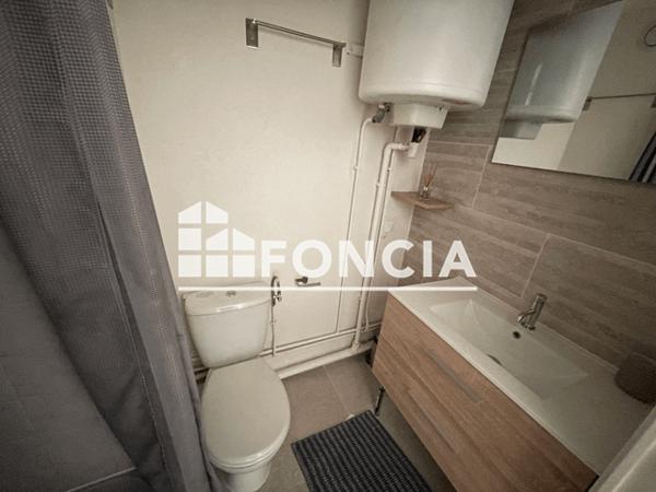 Location Studio meublé 15.62 m² - 31 RUE CLAUDE GENIN Grenoble 38100