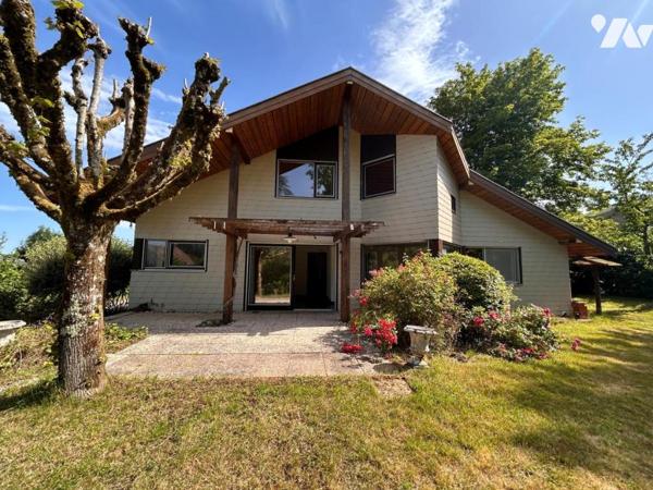 Maison d'architecte de 152m2 sur belle parcelle de 21 ares au calme d'une impasse