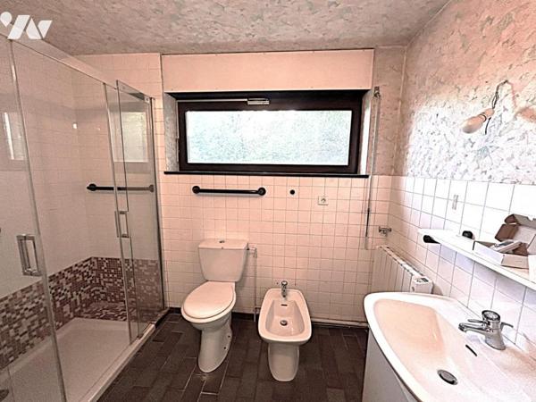Maison d'architecte de 152m2 sur belle parcelle de 21 ares au calme d'une impasse