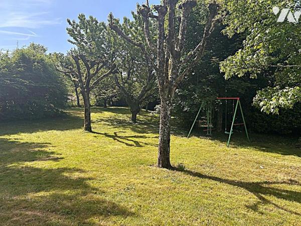 Maison d'architecte de 152m2 sur belle parcelle de 21 ares au calme d'une impasse