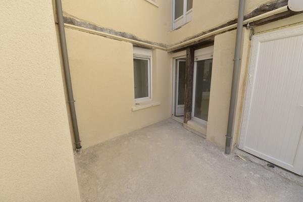 49100 ANGERS T2- HYPER CENTRE VILLE - AVEC TERRASSE - CLASSE D