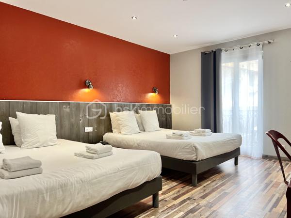 Local d'activités de 1 300 m²