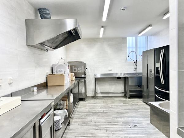 Local d'activités de 1 300 m²