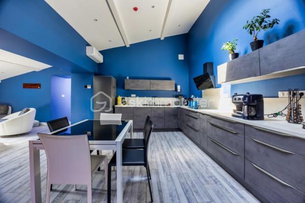 Local d'activités de 1 300 m²