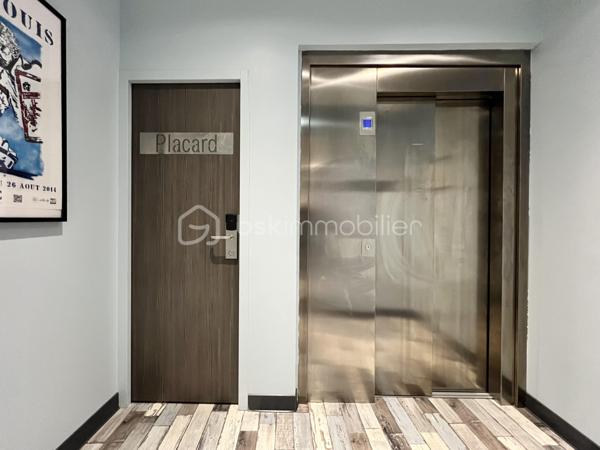 Local d'activités de 1 300 m²