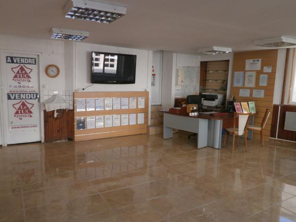 TERRAIN A BATIR DE 1405 M2 VIABILISIER EAU ET EDF ET T.A.E. Reuilly (36260)