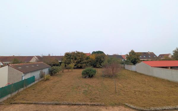 Terrain à vendre    Ormes