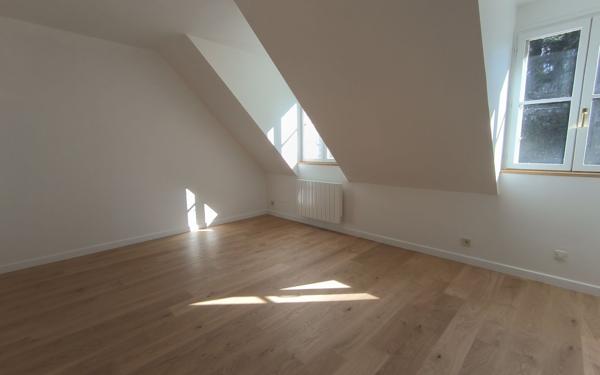 Maison à louer    6 pièces •  Soisy-sur-Seine