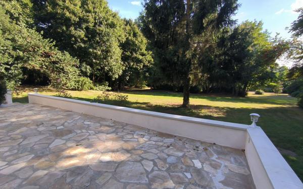 Maison à louer    6 pièces •  Soisy-sur-Seine