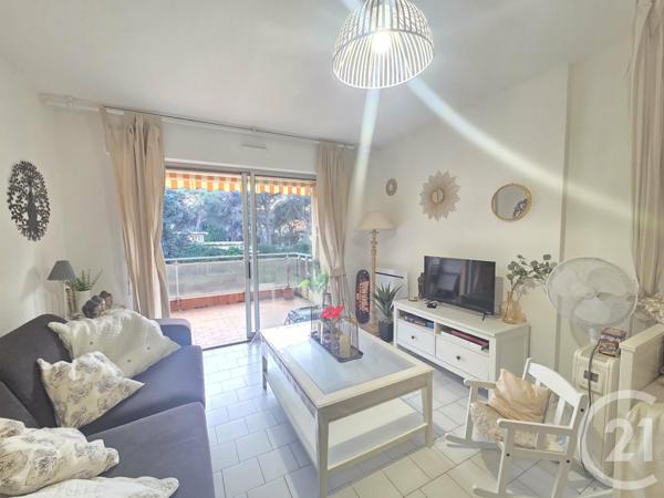 Appartement F1 à vendre  1 pièce - 25,50 m2 HYERES - 83